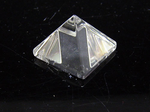 高品質カット　水晶AA　　ピラミッド